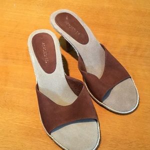 Aerosoles suede heels